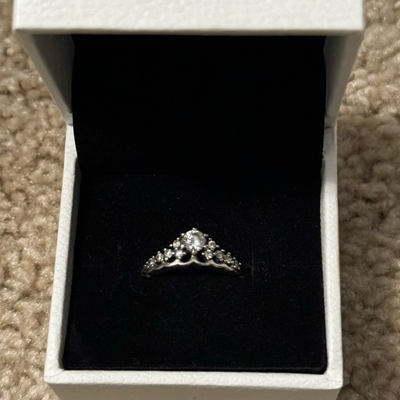 Pandora Fairytale Tiara Ring - Picture 2 of 6
